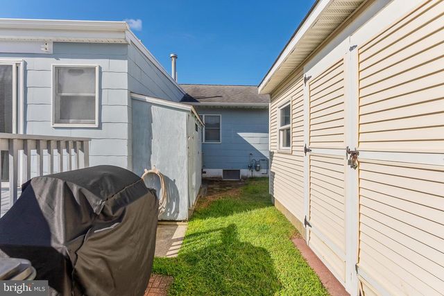 107 E HOLLYWOOD AVE, Wildwood, NJ 08260