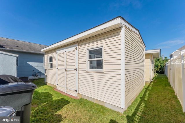 107 E HOLLYWOOD AVE, Wildwood, NJ 08260