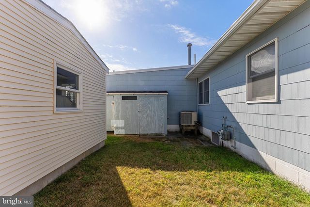 107 E HOLLYWOOD AVE, Wildwood, NJ 08260