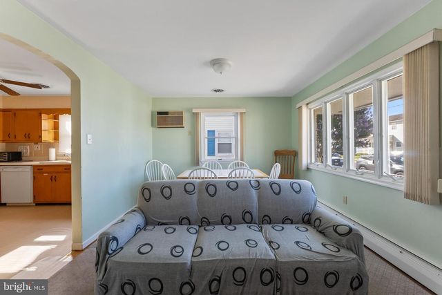 107 E HOLLYWOOD AVE, Wildwood, NJ 08260