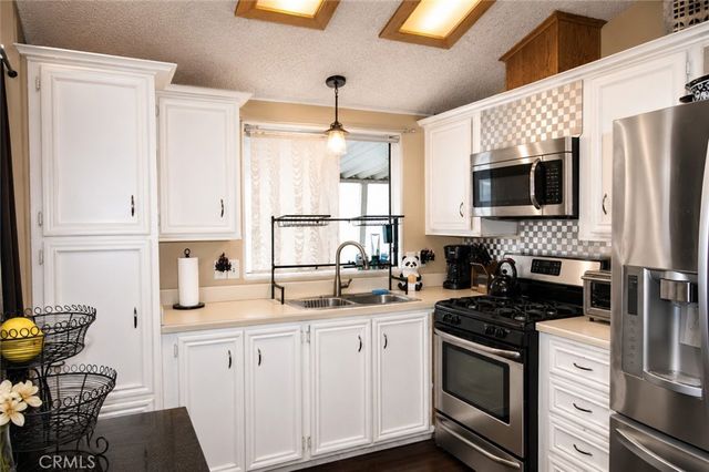80 Huntington 513, Huntington Beach, CA 92648