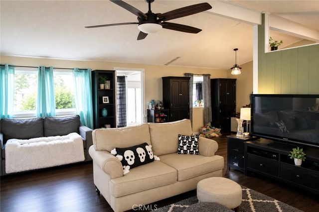 80 Huntington 513, Huntington Beach, CA 92648