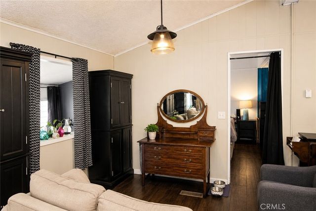 80 Huntington 513, Huntington Beach, CA 92648