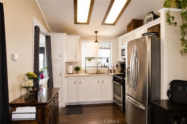 80 Huntington 513, Huntington Beach, CA 92648
