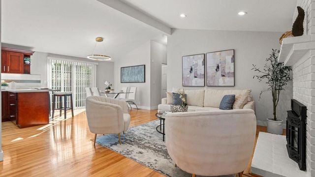 14355 La Rinconada Drive, Los Gatos, CA 95032