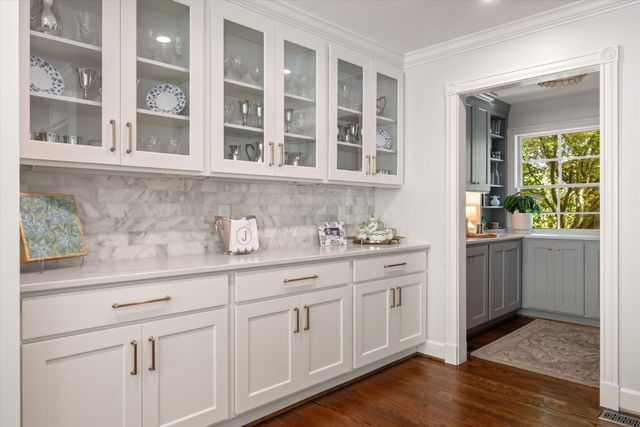 2301 Chickering Ln, Nashville, TN 37215