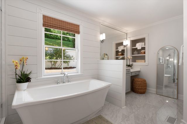 2301 Chickering Ln, Nashville, TN 37215
