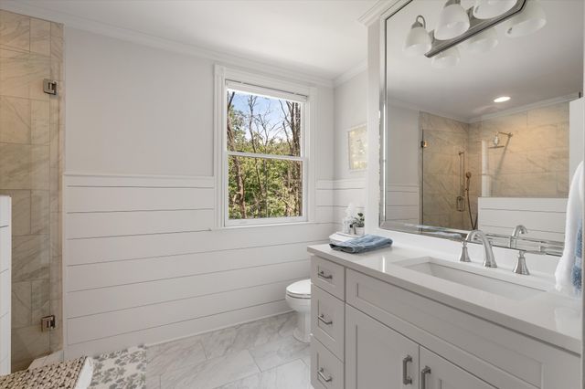 2301 Chickering Ln, Nashville, TN 37215