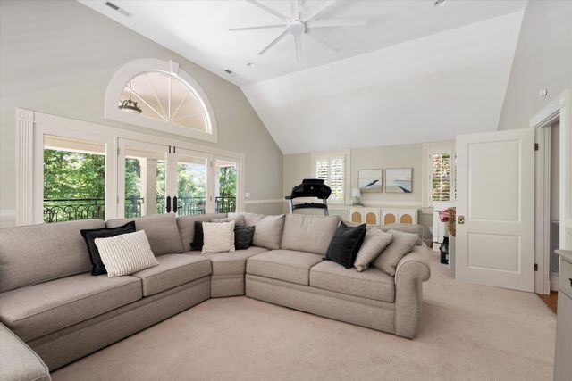 2301 Chickering Ln, Nashville, TN 37215