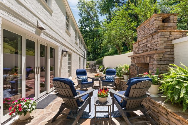 2301 Chickering Ln, Nashville, TN 37215