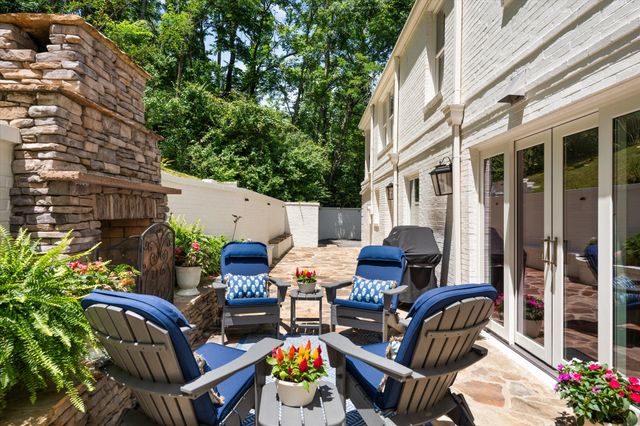 2301 Chickering Ln, Nashville, TN 37215