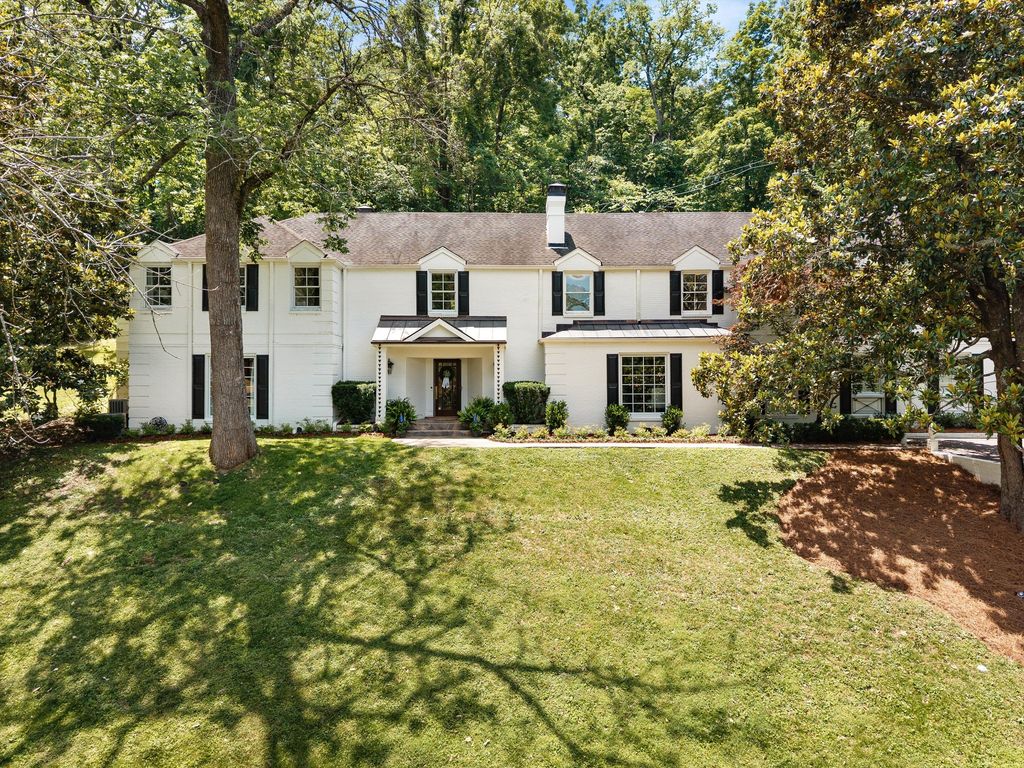 2301 Chickering Ln, Nashville, TN 37215