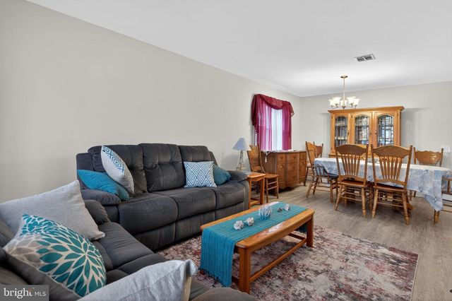 152 PULASKI BLVD, Toms River, NJ 08757