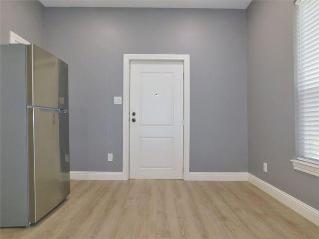 1422 N Locust Street, Denton, TX 76201