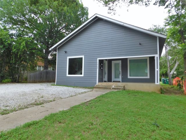 1422 N Locust Street, Denton, TX 76201