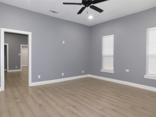 1422 N Locust Street, Denton, TX 76201