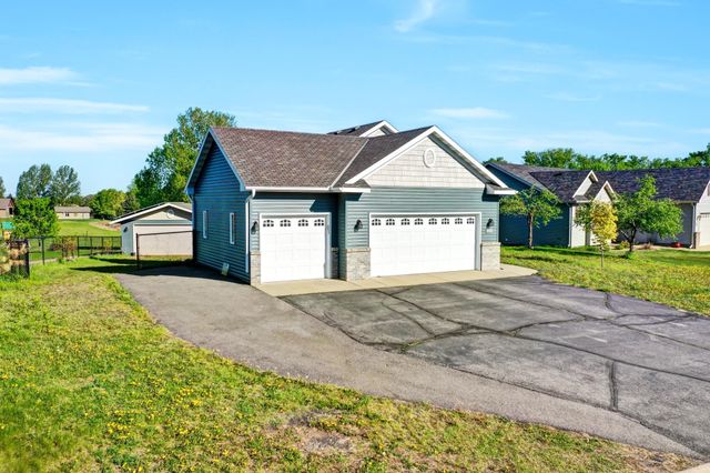 809 3rd Avenue SE, Cold Spring, MN 56320