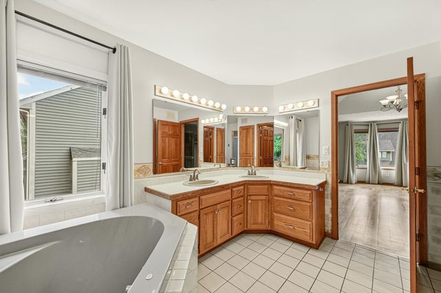 1321 Woodland Drive SW, Rochester, MN 55902