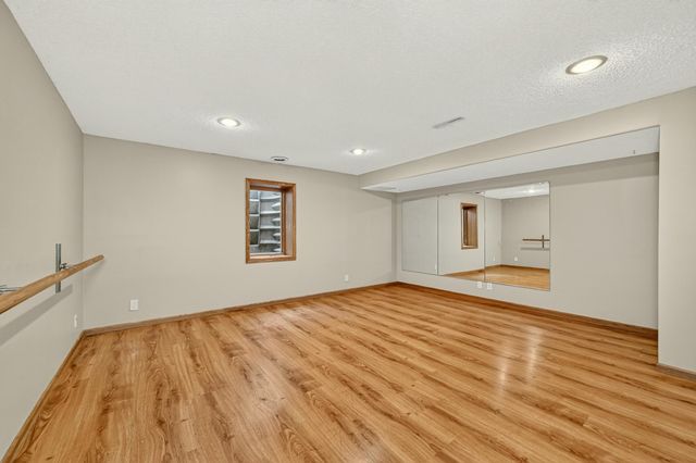 1321 Woodland Drive SW, Rochester, MN 55902