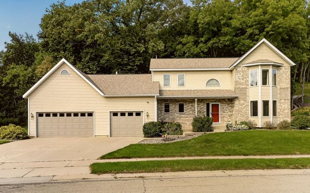 1321 Woodland Drive SW, Rochester, MN 55902