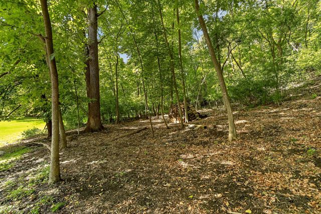 1321 Woodland Drive SW, Rochester, MN 55902