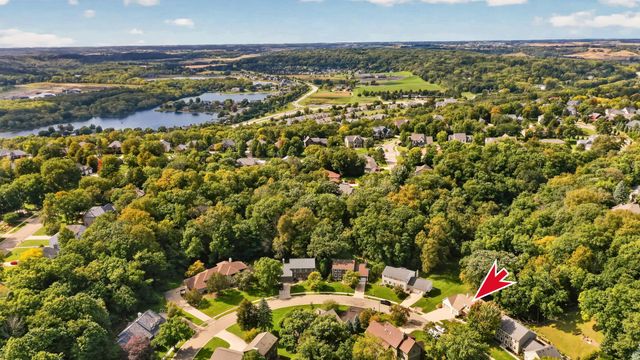 1321 Woodland Drive SW, Rochester, MN 55902