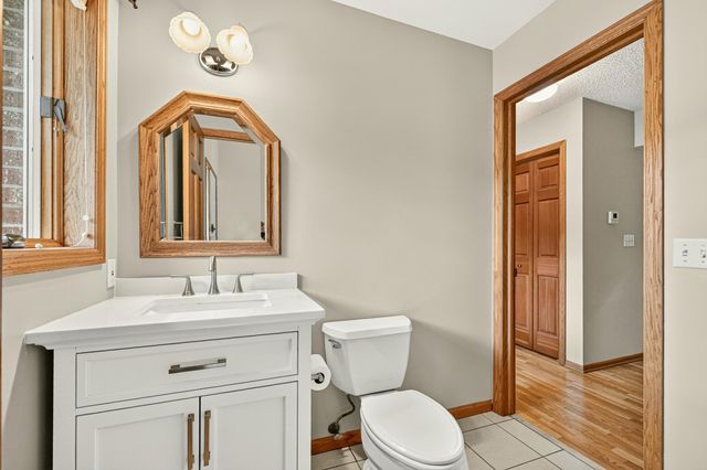 1321 Woodland Drive SW, Rochester, MN 55902