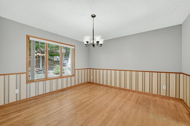 1321 Woodland Drive SW, Rochester, MN 55902