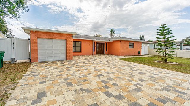 3112 W HENRY AVENUE, Tampa, FL 33614