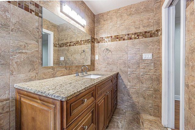 3112 W HENRY AVENUE, Tampa, FL 33614