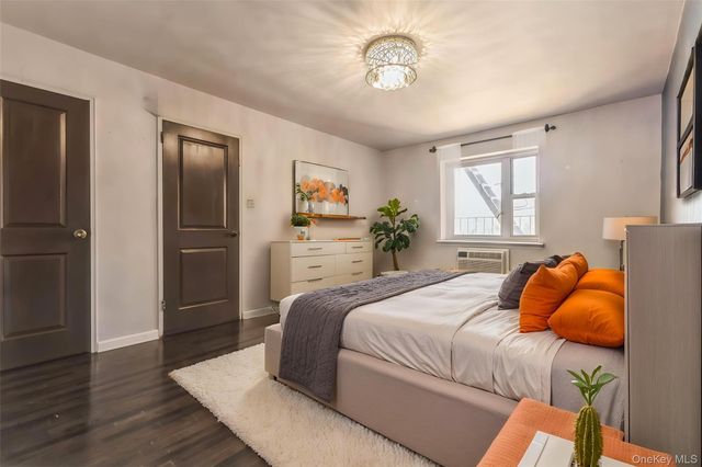 99-10 60th Avenue 2G, Corona, NY 11368