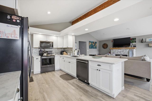 S70W17778 Muskego DRIVE, Muskego, WI 53150