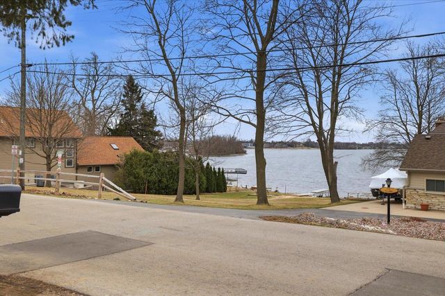 S70W17778 Muskego DRIVE, Muskego, WI 53150