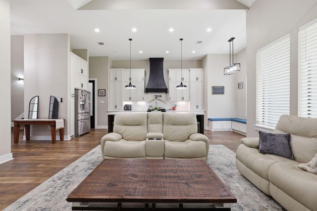262 Road 660, Dayton, TX 77535