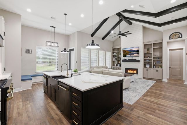 262 Road 660, Dayton, TX 77535