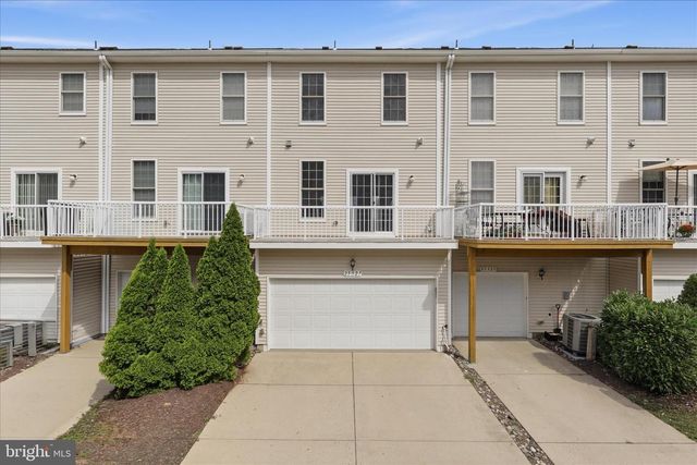 25327 ELDRIDGE TER, Chantilly, VA 20152