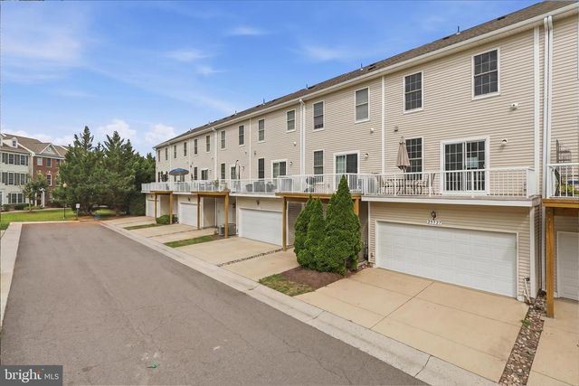 25327 ELDRIDGE TER, Chantilly, VA 20152