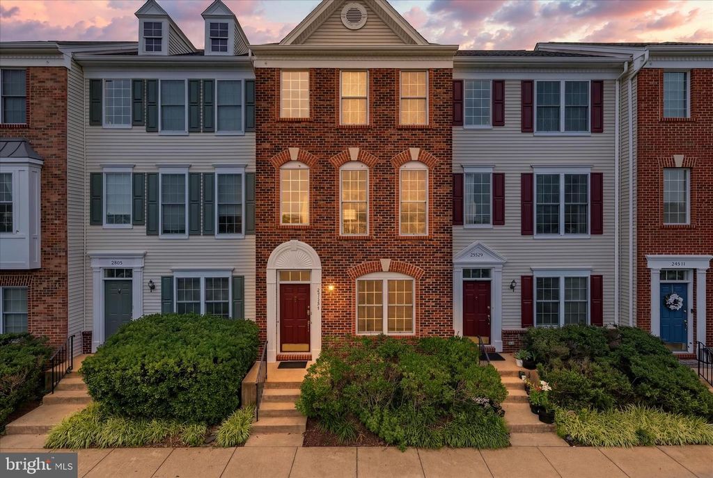 25327 ELDRIDGE TER, Chantilly, VA 20152