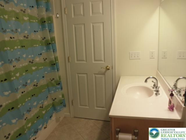 4160 Ross Road, Bethlehem Twp, PA 18020