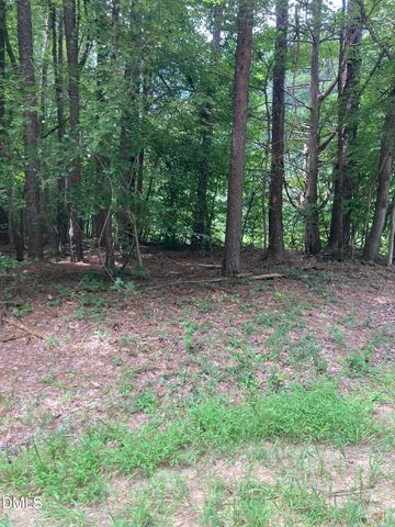 107 Lake Court, Chapel Hill, NC 27516