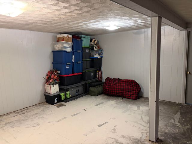 825 W Lowell Avenue, Mishawaka, IN 46545