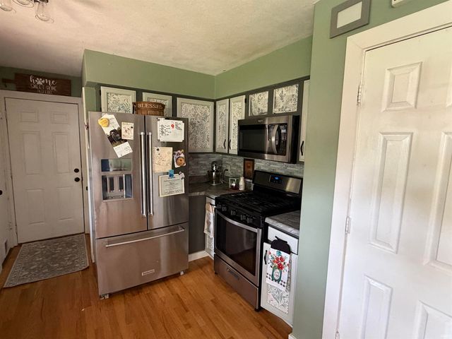 825 W Lowell Avenue, Mishawaka, IN 46545