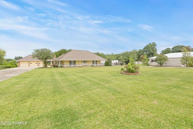 4897 Main Highway, St. Martinville, LA 70582