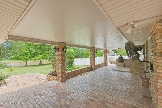 4897 Main Highway, St. Martinville, LA 70582