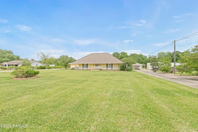 4897 Main Highway, St. Martinville, LA 70582