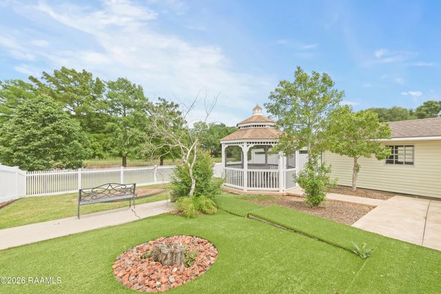 4897 Main Highway, St. Martinville, LA 70582