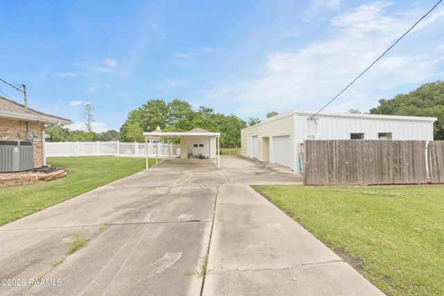 4897 Main Highway, St. Martinville, LA 70582