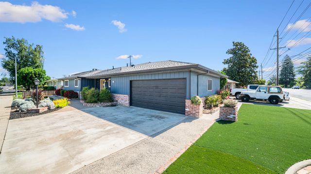 1000 Lakewood Dr, Lodi, CA 95240