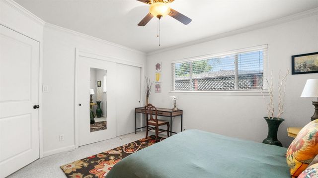 1000 Lakewood Dr, Lodi, CA 95240