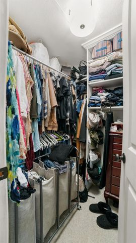 1000 Lakewood Dr, Lodi, CA 95240